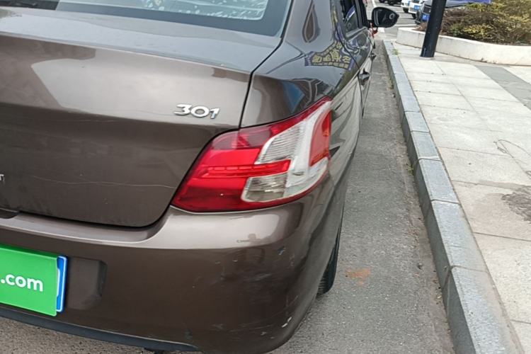 Used Peugeot 301 2014 1.6L Manual Comfort Edition Right Rear Taillight