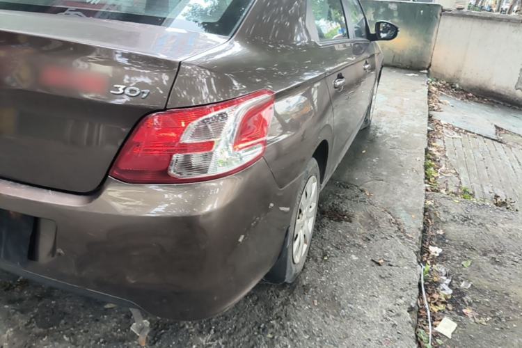 Used Peugeot 301 2014 1.6L Manual Comfort Edition Right Rear Taillight