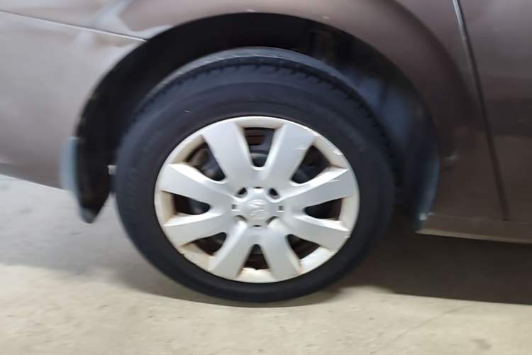 Used Peugeot 301 2014 1.6L Manual Comfort Edition Right Rear Wheel Hub