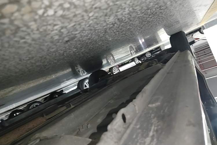 Used Peugeot 301 2014 1.6L Automatic Comfort Edition Right Side Sill