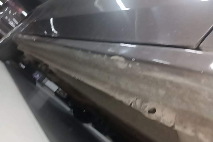 Used Peugeot 301 2014 1.6L Manual Comfort Edition Right Side Sill