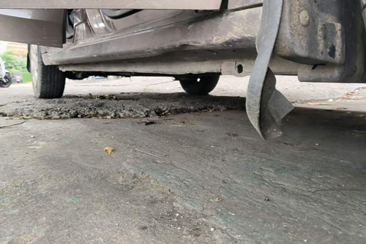 Used Peugeot 301 2014 1.6L Manual Comfort Edition Right Side Sill