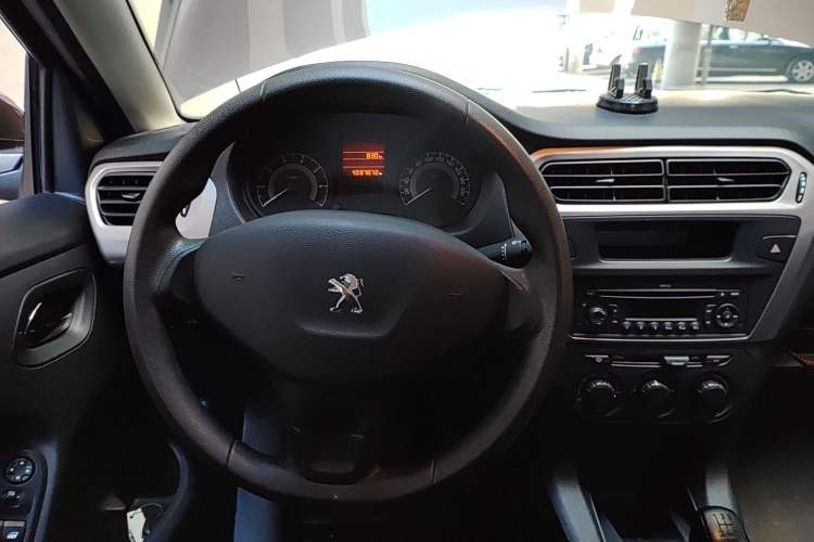 Used Peugeot 301 2014 1.6L Manual Comfort Edition Steering Wheel