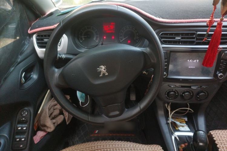 Used Peugeot 301 2014 1.6L Manual Comfort Edition Steering Wheel