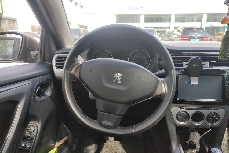 Used Peugeot 301 2014 1.6L Manual Luxury Edition Steering Wheel