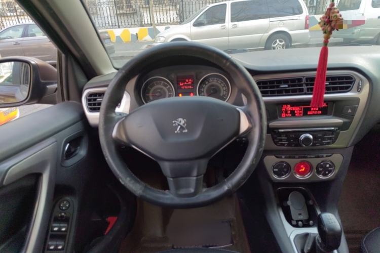 Used Peugeot 301 2014 1.6L Manual Comfort Edition Steering Wheel