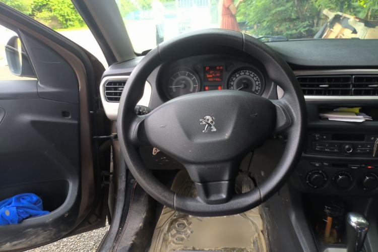 Used Peugeot 301 2014 1.6L Automatic Comfort Edition Steering Wheel