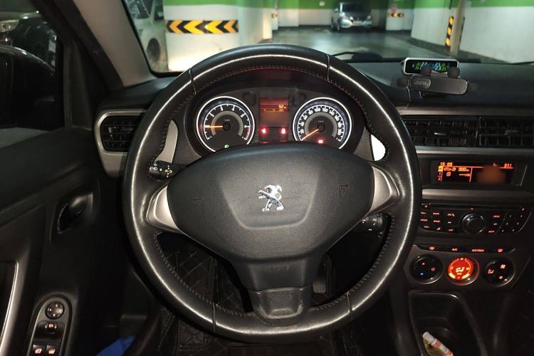 Used Peugeot 301 2014 1.6L Manual Luxury Edition Steering Wheel
