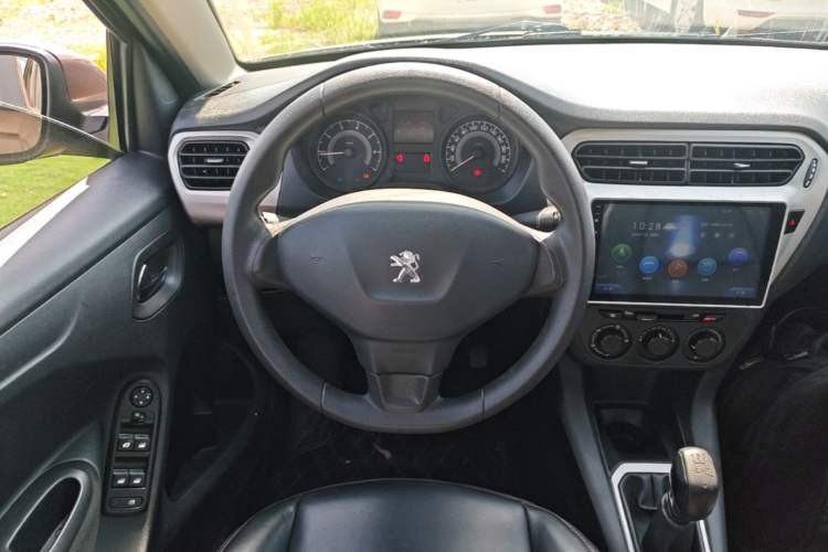Used Peugeot 301 2014 1.6L Manual Comfort Edition Steering Wheel