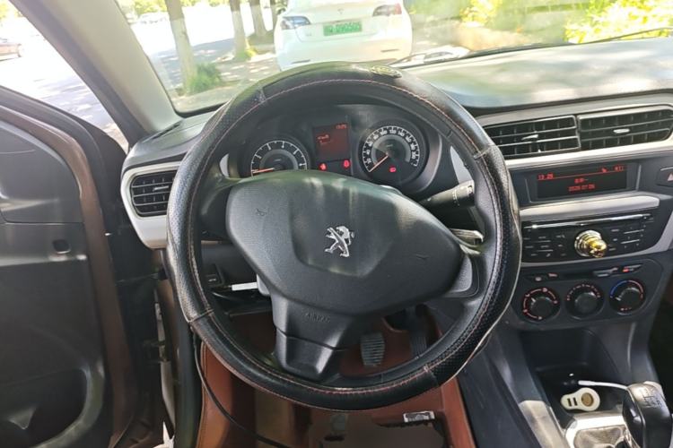 Used Peugeot 301 2014 1.6L Manual Comfort Edition Steering Wheel