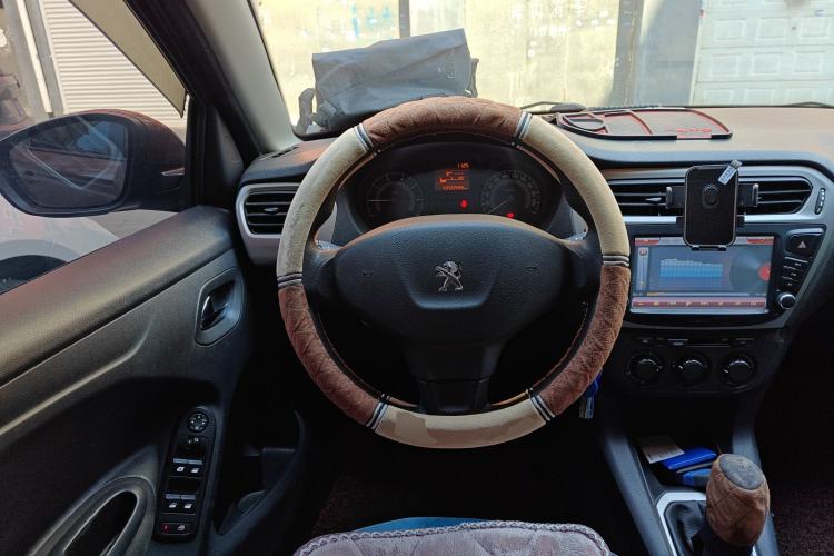 Used Peugeot 301 2014 1.6L Manual Comfort Edition Steering Wheel