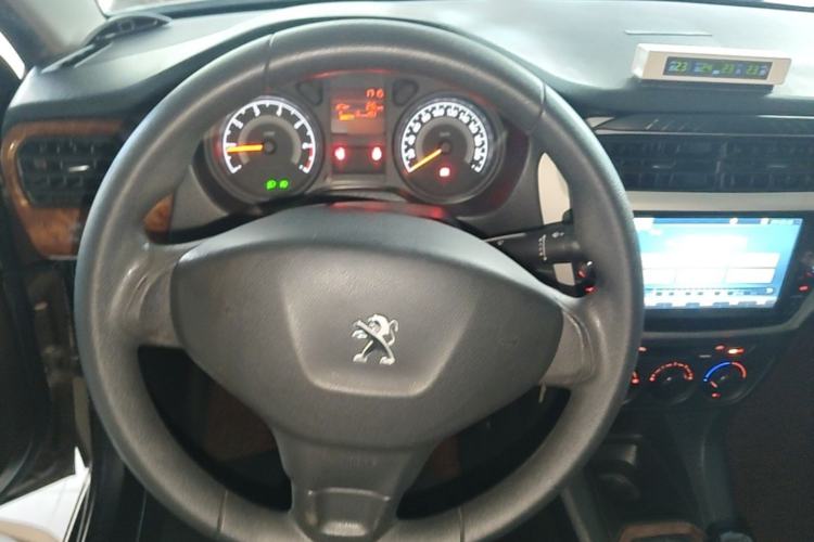 Used Peugeot 301 2014 1.6L Manual Comfort Edition Steering Wheel