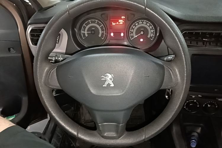 Used Peugeot 301 2014 1.6L Manual Comfort Edition Steering Wheel