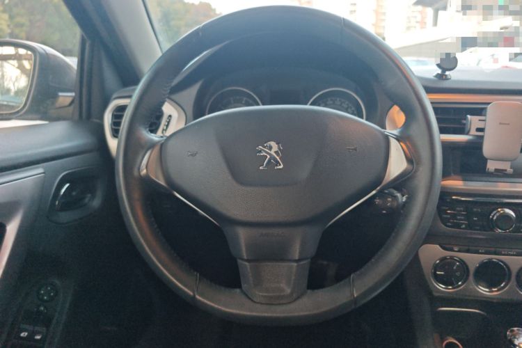 Used Peugeot 301 2014 1.6L Automatic Luxury Edition Steering Wheel