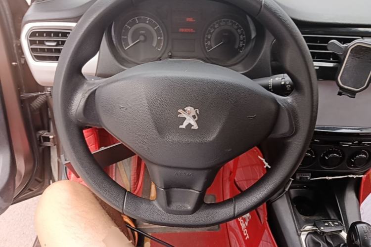 Used Peugeot 301 2014 1.6L Manual Comfort Edition Steering Wheel
