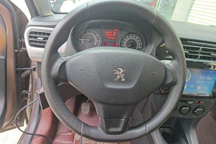 Used Peugeot 301 2014 1.6L Manual Comfort Edition Steering Wheel