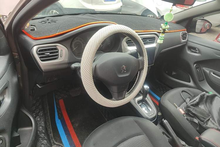 Used Peugeot 301 2014 1.6L Automatic Comfort Edition Steering Wheel