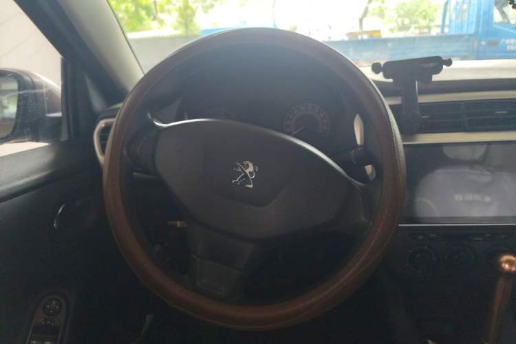 Used Peugeot 301 2014 1.6L Automatic Comfort Edition Steering Wheel