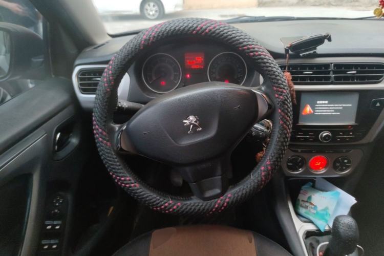 Used Peugeot 301 2014 1.6L Manual Luxury Edition Steering Wheel