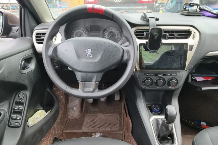 Used Peugeot 301 2014 1.6L Manual Comfort Edition Steering Wheel