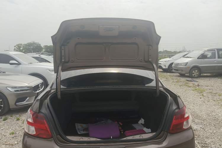 Used Peugeot 301 2014 1.6L Manual Comfort Edition Trunk