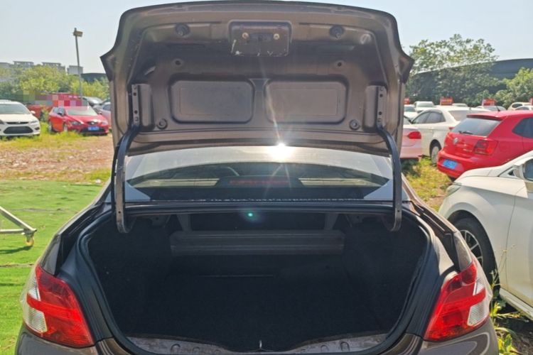Used Peugeot 301 2014 1.6L Manual Comfort Edition Trunk