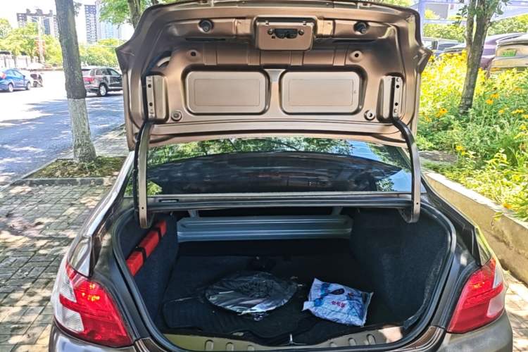 Used Peugeot 301 2014 1.6L Manual Comfort Edition Trunk