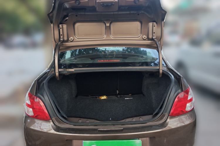 Used Peugeot 301 2014 1.6L Automatic Luxury Edition Trunk