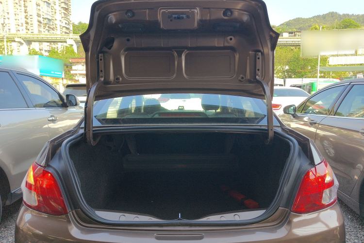 Used Peugeot 301 2014 1.6L Manual Comfort Edition Trunk