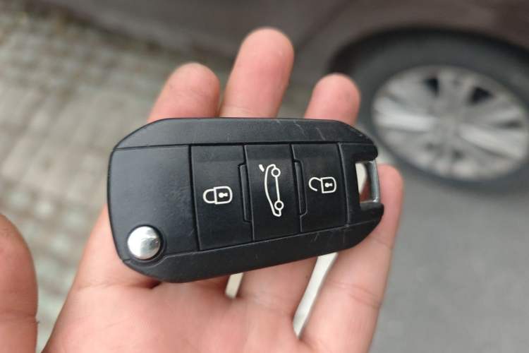 Used Peugeot 301 2014 1.6L Manual Luxury Edition Vehicle Key