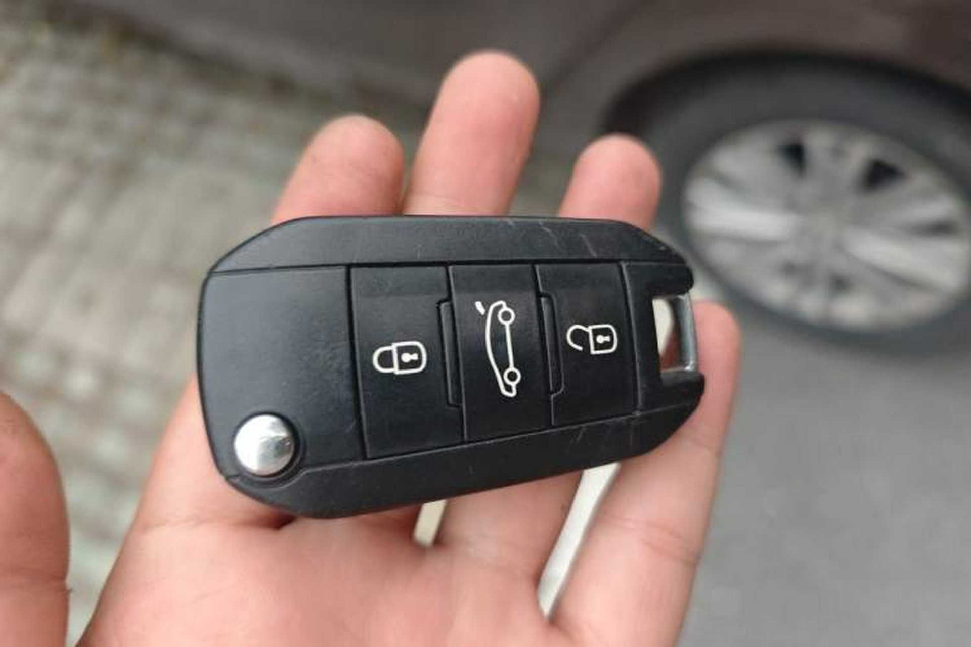 Used Peugeot 301 2014 1.6L Manual Luxury Edition Vehicle Key