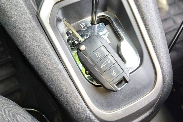 Used Peugeot 301 2014 1.6L Automatic Comfort Edition Vehicle Key