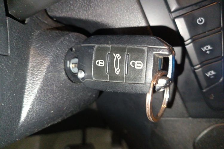 Used Peugeot 301 2014 1.6L Automatic Comfort Edition Vehicle Key