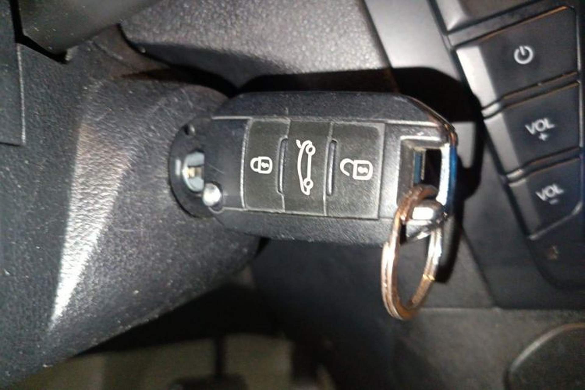 Used Peugeot 301 2014 1.6L Automatic Comfort Edition Vehicle Key