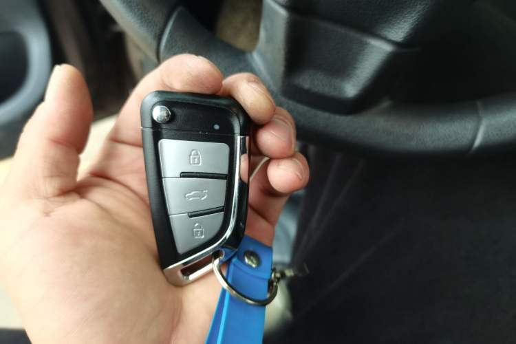 Used Peugeot 301 2014 1.6L Manual Comfort Edition Vehicle Key