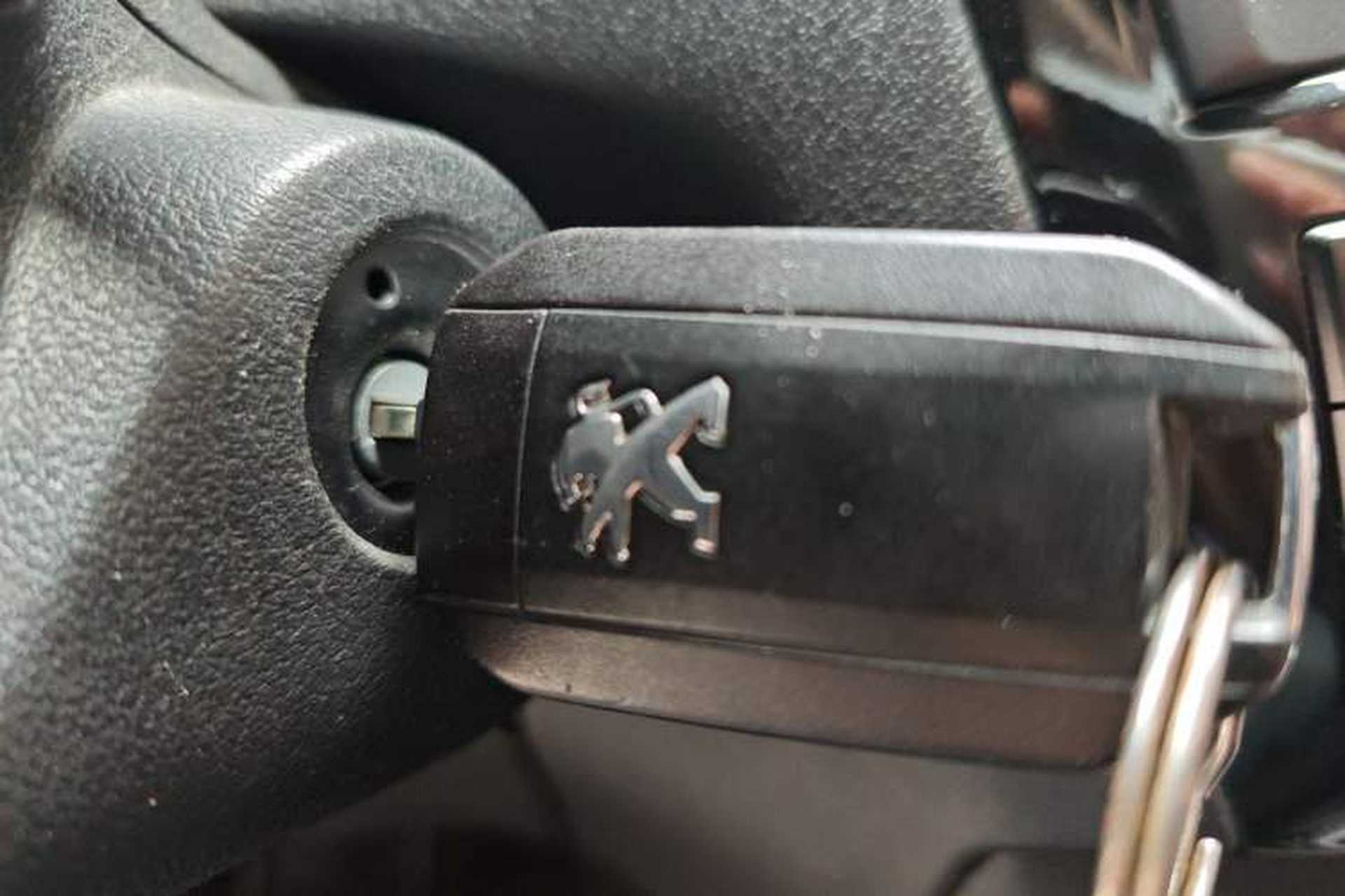 Used Peugeot 301 2014 1.6L Manual Comfort Edition Vehicle Key