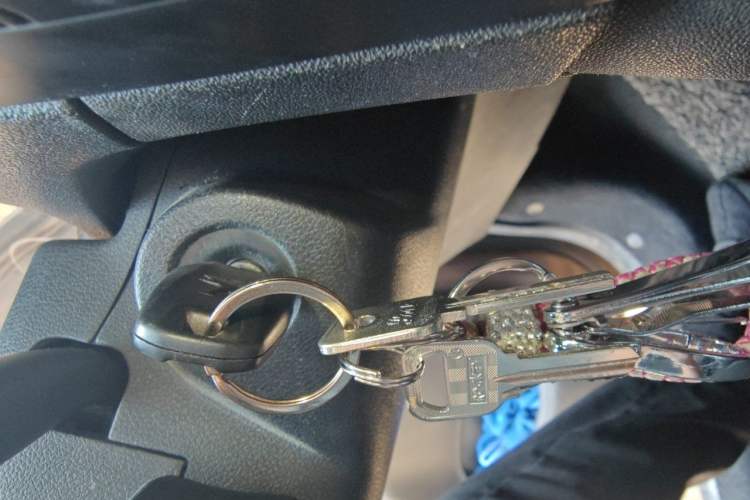 Used Peugeot 301 2014 1.6L Automatic Luxury Edition Vehicle Key