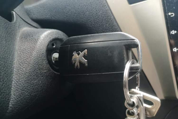 Used Peugeot 301 2014 1.6L Automatic Comfort Edition Vehicle Key