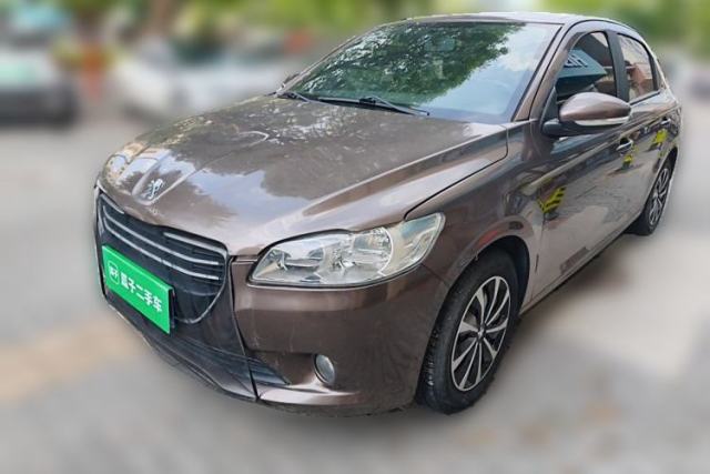 Gebrauchter Peugeot 301 2014 1.6L Manual Comfort Edition