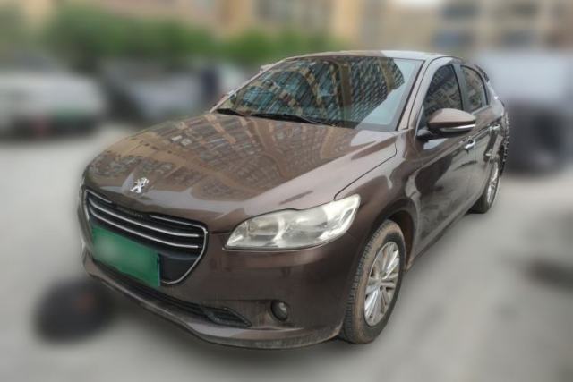 Ojetý Peugeot 301 2014 1.6L Manual Luxury Edition