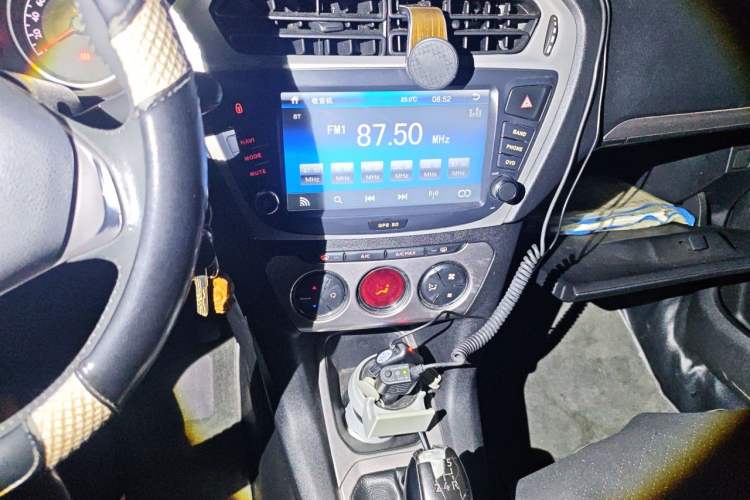Used Peugeot 301 2014 1.6L Manual Luxury Edition Audio And AC Panel