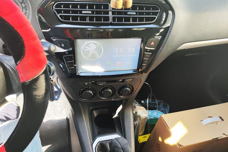Used Peugeot 301 2014 1.6L Manual Comfort Edition Audio And AC Panel