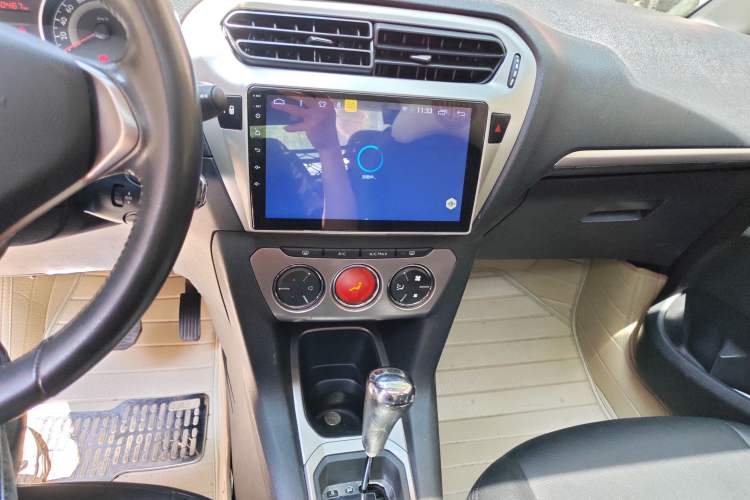 Used Peugeot 301 2014 1.6L Automatic Luxury Edition Audio And AC Panel