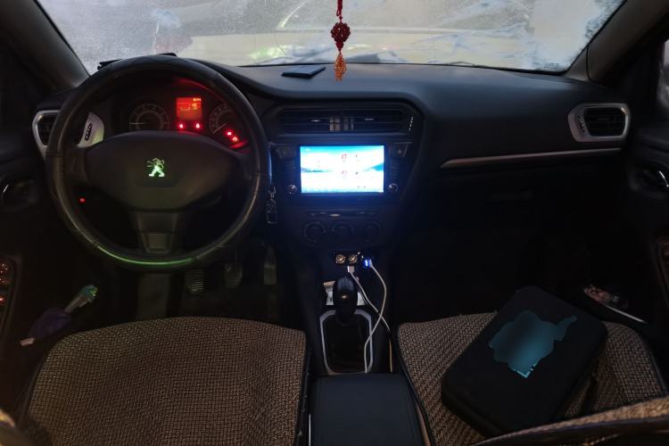 Used Peugeot 301 2014 1.6L Manual Comfort Edition Center Console