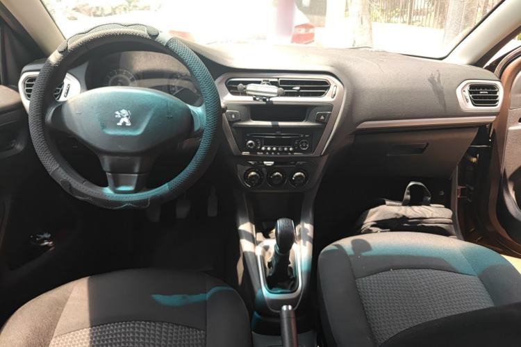 Used Peugeot 301 2014 1.6L Manual Comfort Edition Center Console