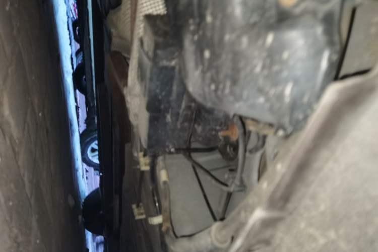 Used Peugeot 301 2014 1.6L Manual Comfort Edition Chassis Rear Right