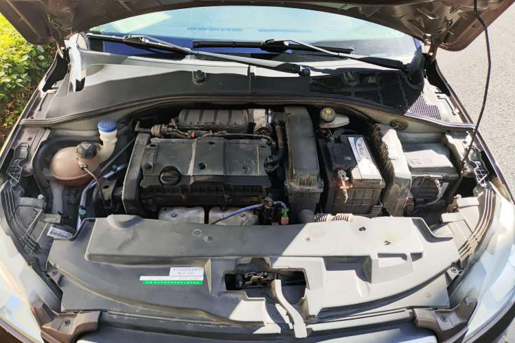Used Peugeot 301 2014 1.6L Manual Comfort Edition Engine Bay