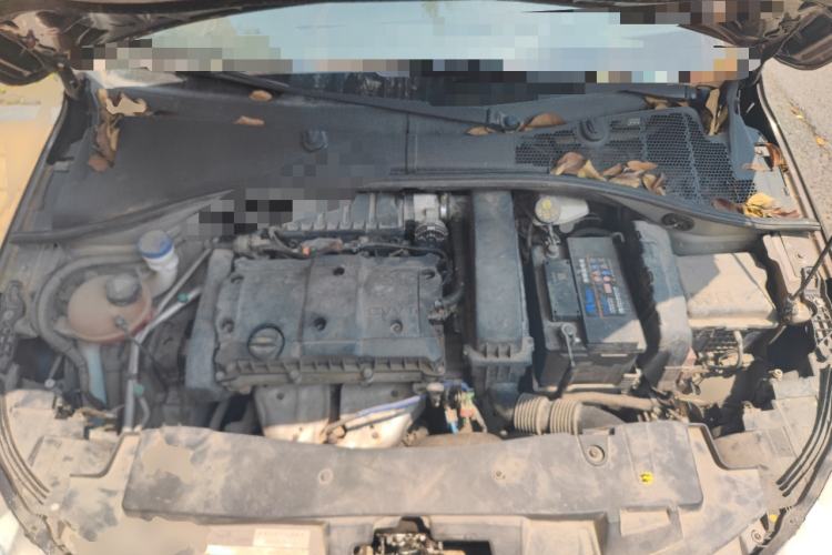 Used Peugeot 301 2014 1.6L Manual Comfort Edition Engine Bay