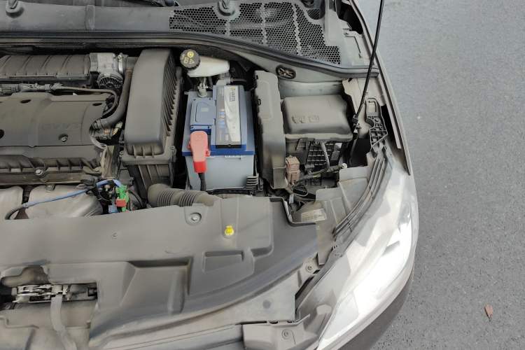 Used Peugeot 301 2014 1.6L Manual Comfort Edition Engine Bay Left