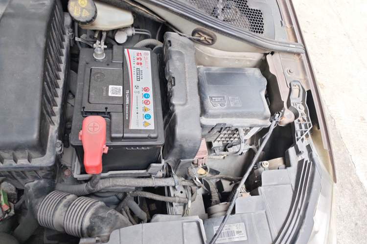 Used Peugeot 301 2014 1.6L Automatic Luxury Edition Engine Bay Left